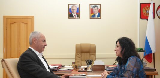 Тускъаты Таймуразы царды диалектикæ